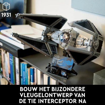 Ultimate Collector Fighter Spaceship - 75382