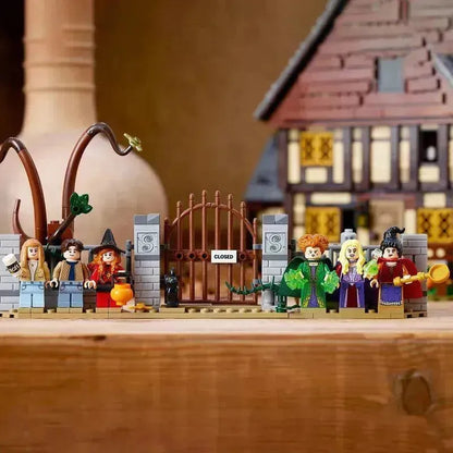 Witches' Cottage Halloween Set - 21341