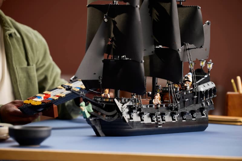 Legendary Pirate Galleon - 10365