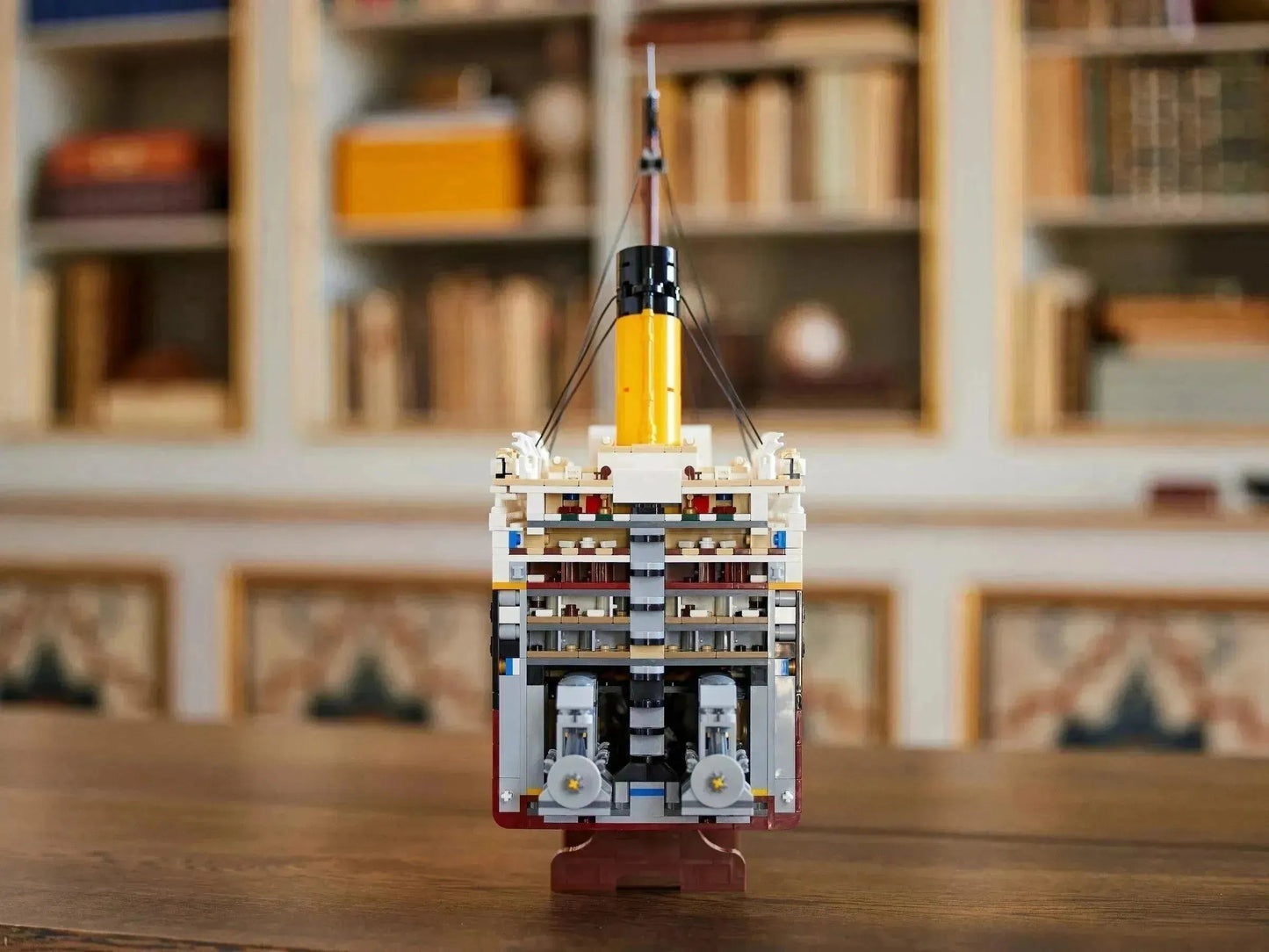 RMS Titanic Ocean Liner - 10294