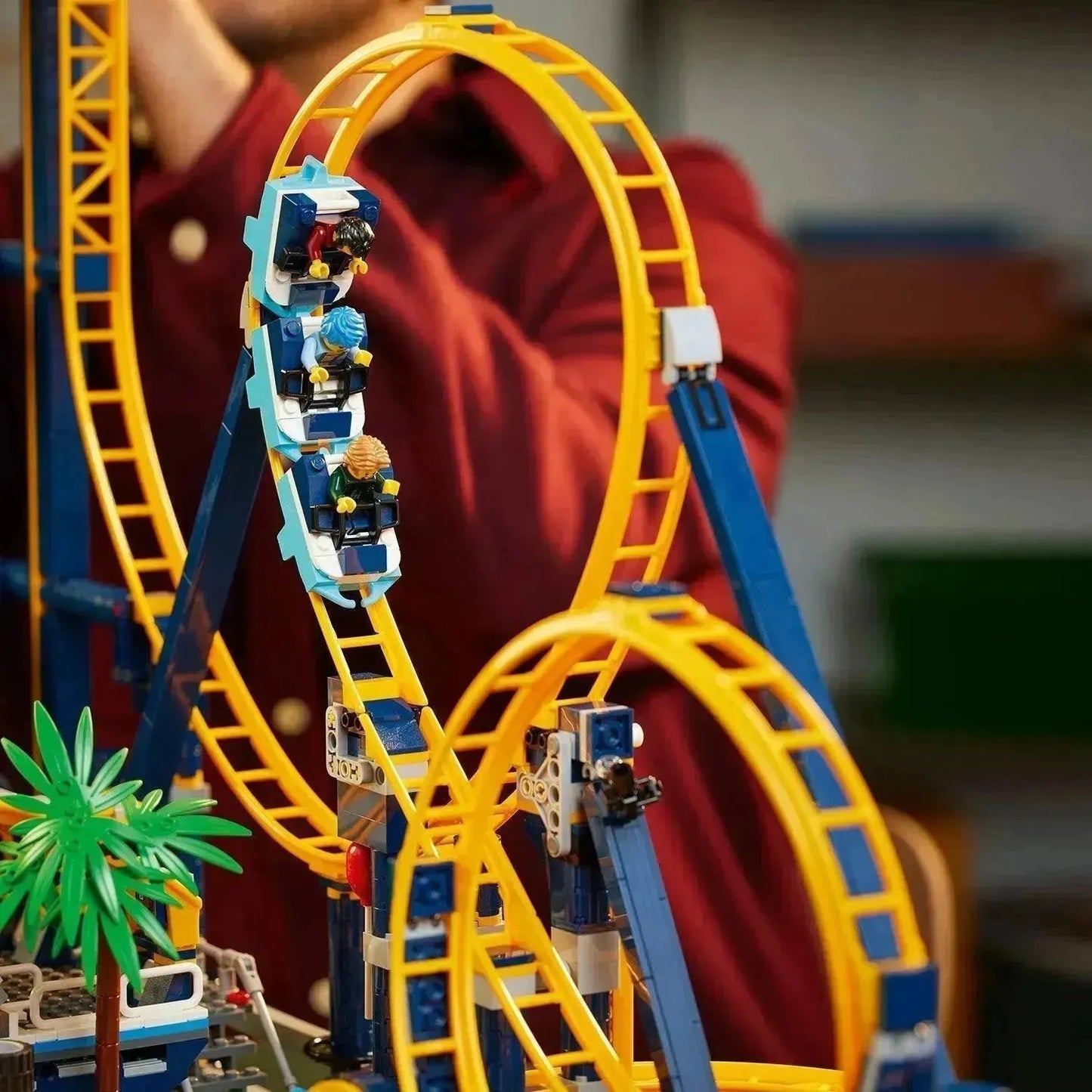 Amusement Park Loop Coaster - 10303