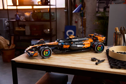 British F1 Racing Car MCL39 - 42228